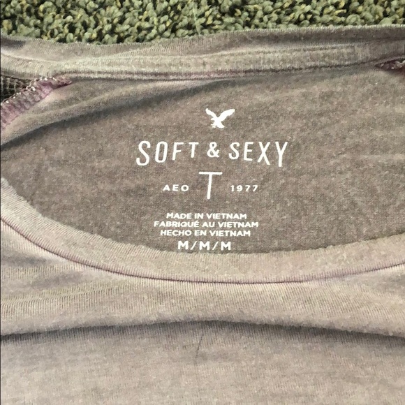 American Eagle Soft &Sexy Tee. Size: M - Picture 2 of 2